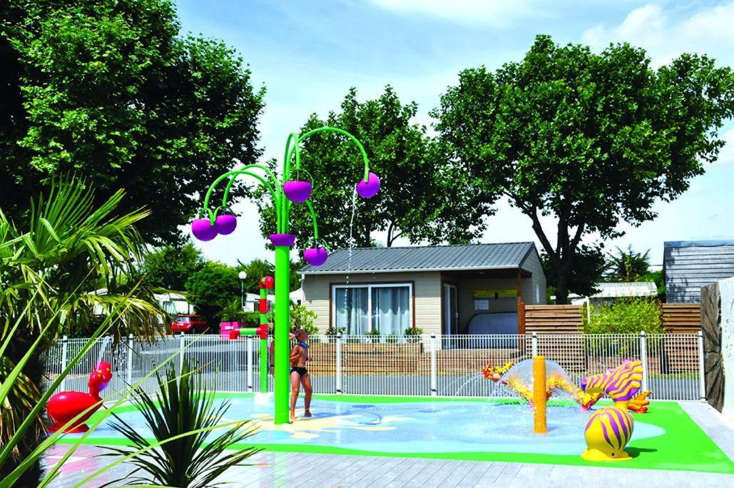Camping Le Beaulieu 퓔보로 외부 사진